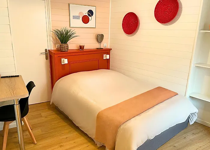 Moderne Et Equipe Au Coeur De - Gare A Proximite * Bourbourg